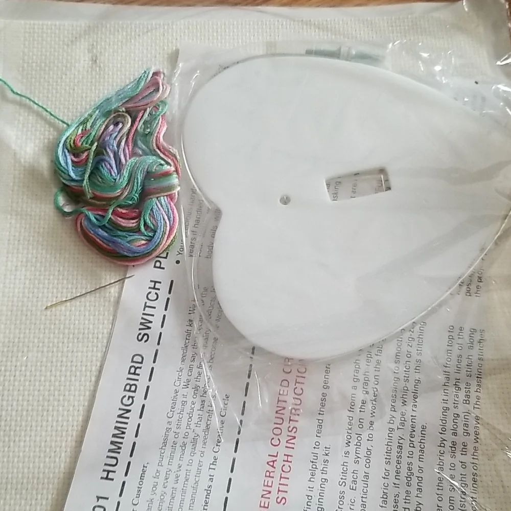 Hummingbird and Bear & Bunny Switch Plates Cross Stitch The Creative circle - Picture 7 of 7